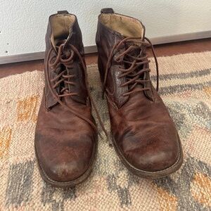 Frye Tyler lace up boots Men’s 9